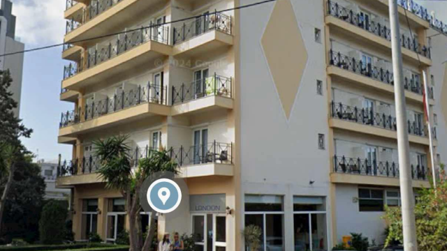 Τοποθέτηση νέου ψύκτη CARRIER σε ξενοδοχειακή μονάδα 